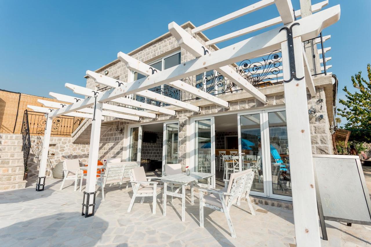 Lustica Apartments Екстер'єр фото