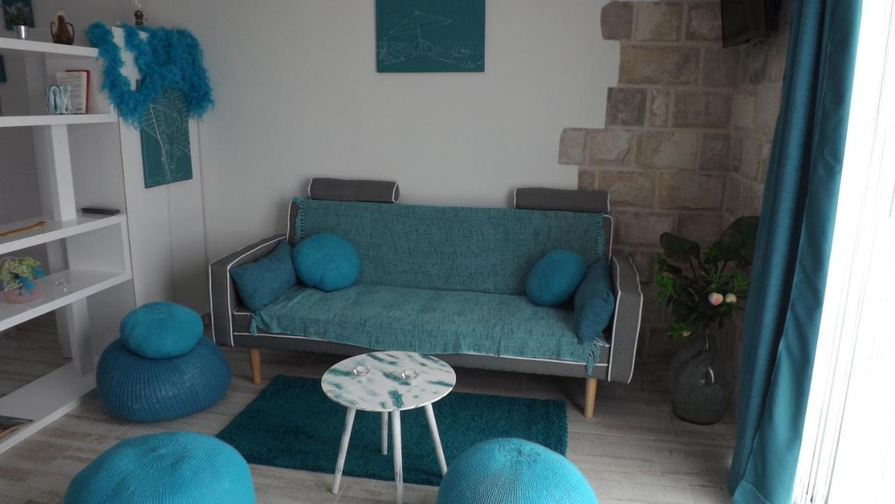 Lustica Apartments Екстер'єр фото